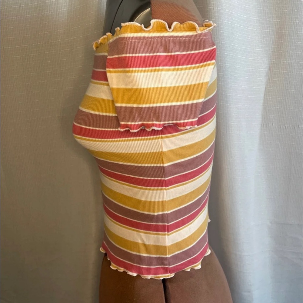 •Aeropostale off the shoulder crop top